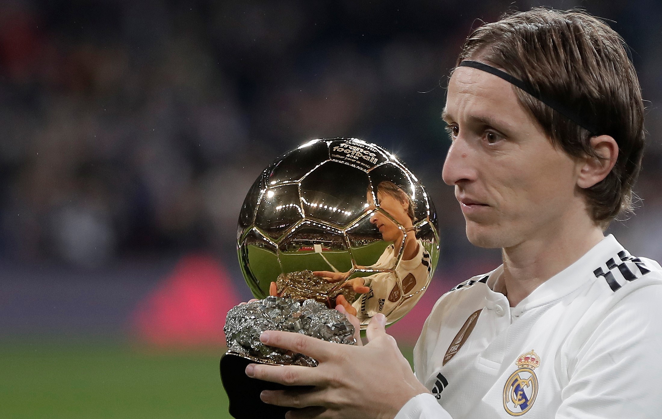 欧冠前瞻：国米本赛季强强战不利，利物浦深陷萨拉赫争议